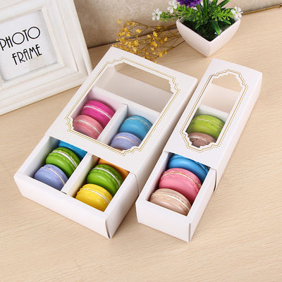 Kişiselleştirilmiş Makaron Gıda Paket Kutusu Açık Pencere 15.7x12.8x5.8cm